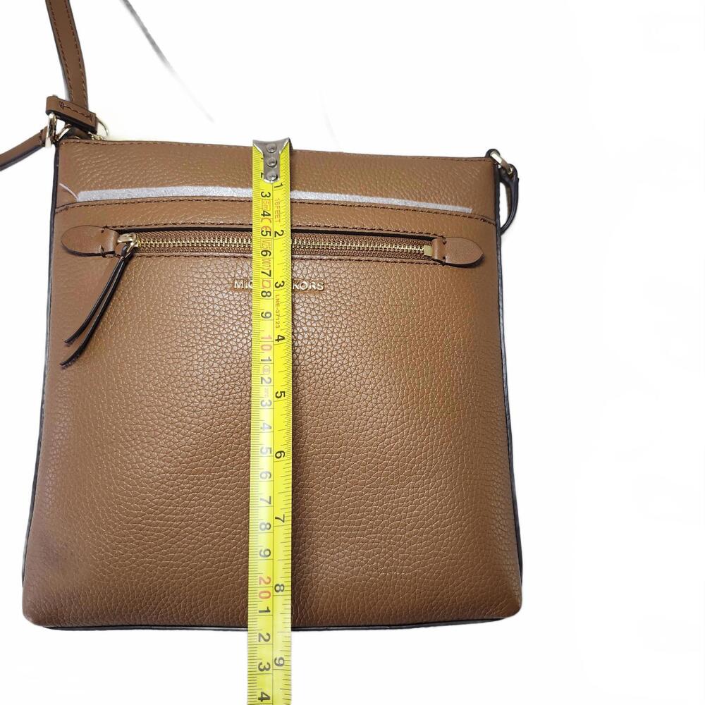 New Michael Kors Jet Set Charm Small North/South Flat Crossbody - Picture 12 of 13